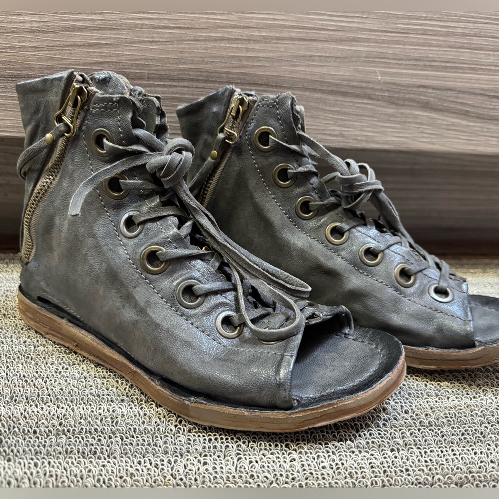 EUC 37 AS98 REGAL FLAT GLADIATOR IN SMOKE